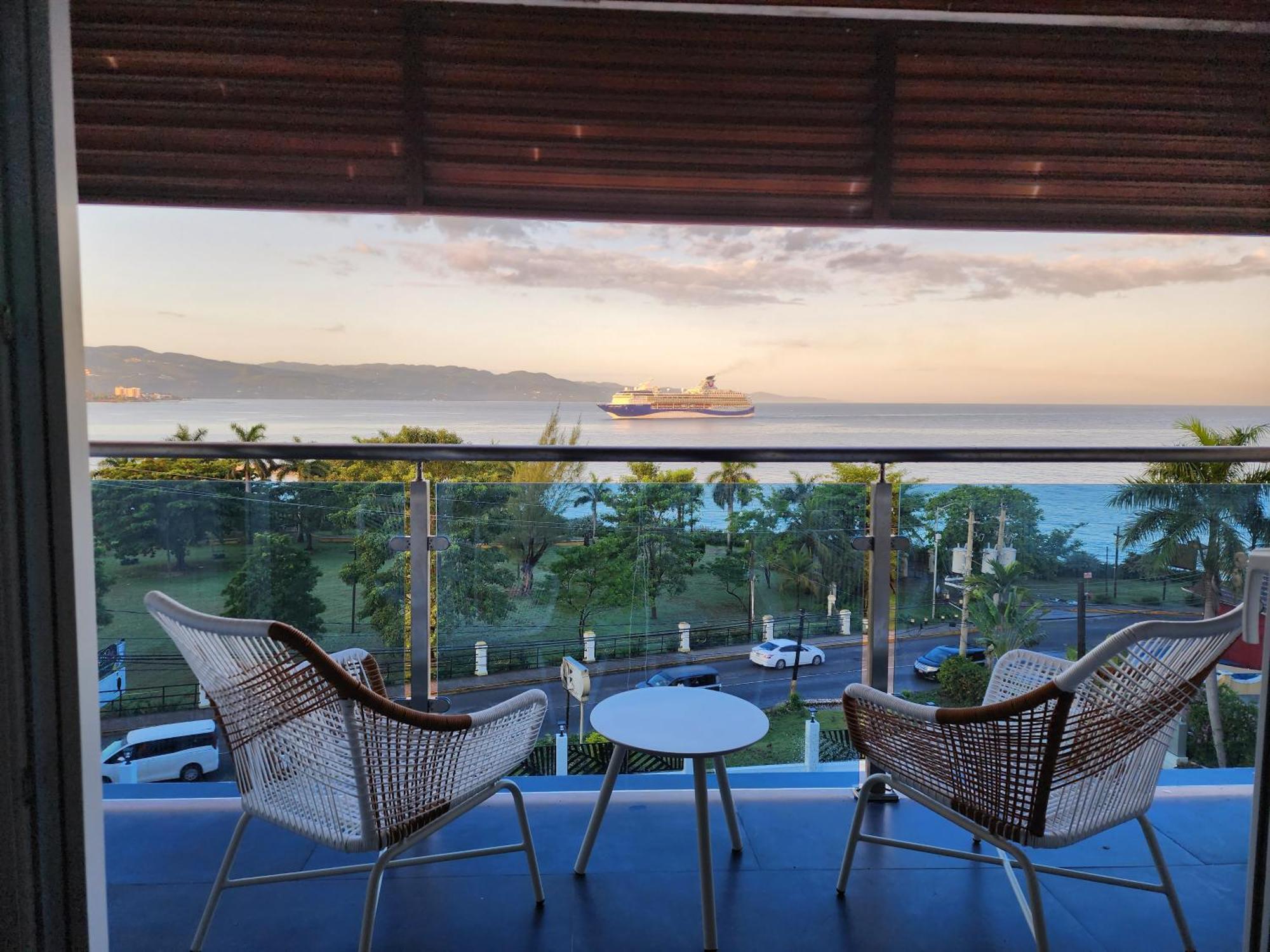 Hotel 39 Jamaica Montego Bay Zewnętrze zdjęcie